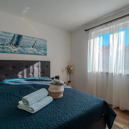 公寓 Dolcevita 扎达尔